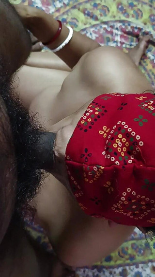 बंगाली गृहिणी ने पति के दोस्त का बड़ा लंड चूसा