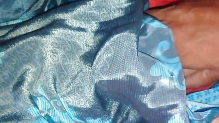 देसी भारतीय गृहिणी की घर पर चुदाई