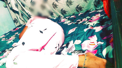 देसी हॉट सेक्सी और खूबसूरत लड़की लंड चूसती हुई