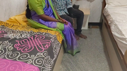 सौतेली माँ और सौतेला बेटा सौतेले पिता के सामने सेक्स कर रहे हैं