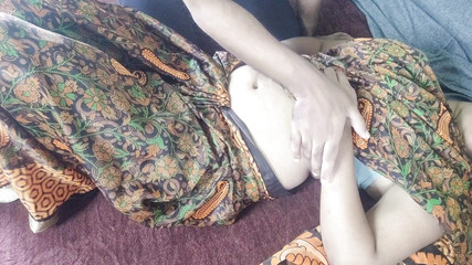 बड़े स्तन वाली नवविवाहित भाभी ने देवर के साथ कट्टर सेक्स का आनंद लिया