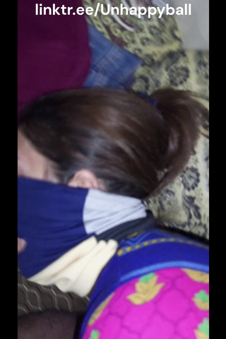 लड़की अलग-अलग स्टाइल में लंड चूसती है और उसके वीर्य का स्वाद चखती है