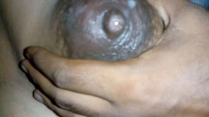 गंदी बात करने वाली तमिल सौतेली माँ दूध पीना चाहती है