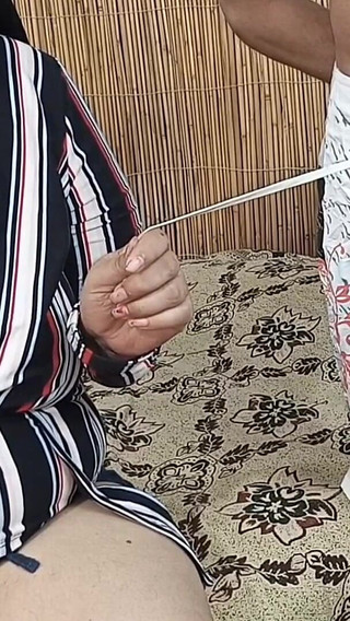 बड़े स्तन वाली भारतीय गोल-मटोल सेक्सी नेतु हॉट बड़ी चूची को भारतीय पति के बड़े लंड ने चोदा