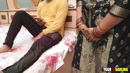 मैंने स्टेपाउंटी की चूत में उंगली करके उसका मजाक उड़ाया था, लेकिन स्टेपाउंटी ने इसे गंभीरता से लिया, आपकी डार्लिंग।