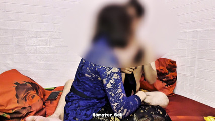 वायरल! दोस्तों की शादी से घर आने के बाद पड़ोसी मिल्फ को धोखा देना