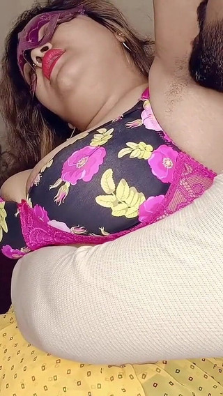 सौतेली माँ भाग-3 गर्लफ्रेंड के सौतेले पिता ने मेरी सौतेली माँ को बहुत बुरी तरह से चोदा