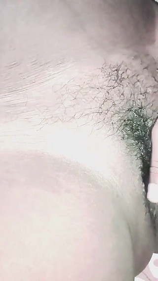 देखो हमें यहाँ क्या मिला