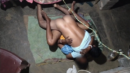 हॉट इंडियन वाइफ मेड XXX वीडियो