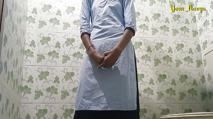 मैंने कॉलेज के बाथरूम में अपनी हॉट टीन बेस्ट फ्रेंड के साथ सेक्स किया - आपकी नव्या