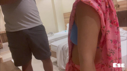 भाभी की इलेक्ट्रीशियन से चुदाई फीट। सैमी सिंस और अलीशा सिंह