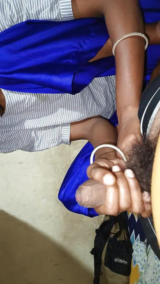 बेडरूम सेक्स में गर्लफ्रेंड और बॉयफ्रेंड जोड़े