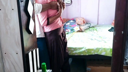 ट्यूशन पढ़ने आए लड़का-लड़की चुपचाप सेक्स करने में लगे हुए थे.