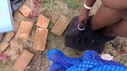 भाभी को घर के पीछे बुलाकर चोदा