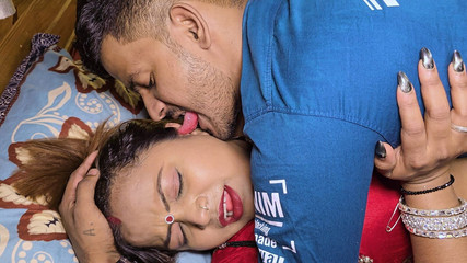 नया वीडियो हॉट इंडियन कपल फुल नाइट सेक्स।