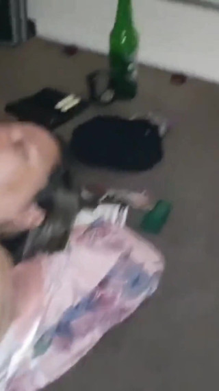 कैंची की स्थिति बीबीसी मेरी मोटी बिल्ली कमिंग मुश्किल