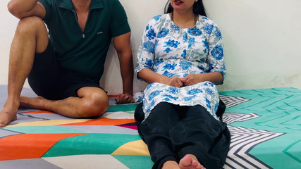 मेरी सौतेली माँ ने मुझे बाथरूम में चुदाई का उपहार दिया, मैंने ठंडे पानी से नहाने से इनकार कर दिया