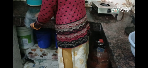 एशियाई प्रेमिका की गुलाबी योनि में चुदाई और फोरप्ले।