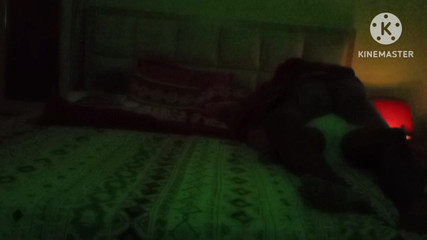 होटल के कमरे में बेस्ट फ्रेंड के साथ एन्जॉय करती हॉटवाइफ