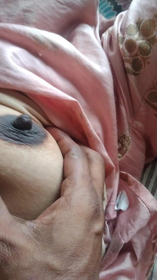 स्टेपाउंटी के साथ हस्बैंड फ्रैंड के साथ सेक्स