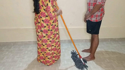 मैंने नौकरानी सौतेली औरत को अपना लंड चुसवाया और दिन भर उसे चोदा - रानी रीमा