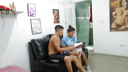 मैंने अपने टीचर के साथ चुदाई की, वह बहुत सुंदर और जवान है, उसका लंड बहुत बड़ा है