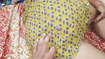 भारतीय महिला मुझे अंतरंगता की अनुमति देती है