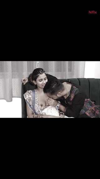 एक विधवा लड़की को उसके पड़ोसी ने धोखा दिया और जमकर चोदा