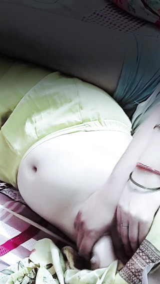 देसी गांव की लड़की का घर पर सेक्स 72