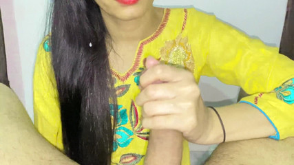 स्टेपाउंटी मेरे हॉस्टल के कमरे में आई और मेरा लंड देखकर नंगी हो गई और बोली कि मुझे बड़े लंड से चोदो