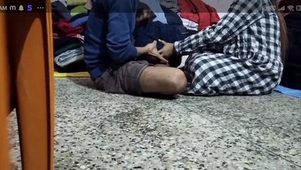 कपड़े की दुकान में रिकॉर्ड किया गया सेक्स वीडियो