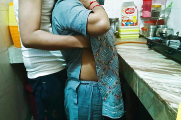 किचन में भाभी की गांड चुदाई