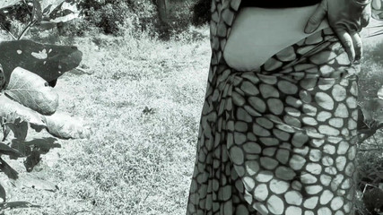 फ़ॉरेस्ट डॉगी स्टाइल में हॉट स्टेपाउंटी फक्किंग पुसी