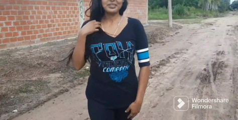 युवा फूहड़ सड़क पर पकड़ी गई, उसकी गांड की जोरदार चुदाई हुई, मैंने उसके युवा चेहरे को दूध से ढक दिया