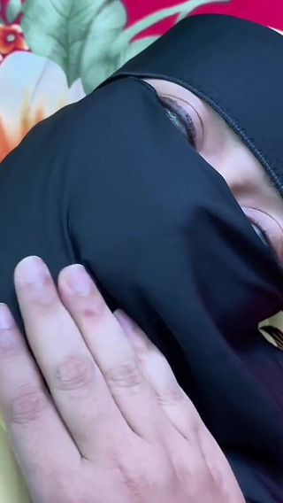 जब मेरी पत्नी घर पर न हो तो सास के साथ सेक्स