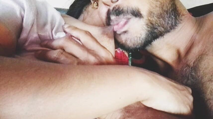 मलयाली अचयति टीनू को उसकी अचयन द्वारा चूसा जाता है