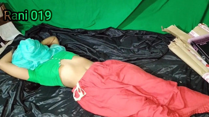 पिछवाड़े की देसी लड़की को सेक्सी लड़के ने चोदा