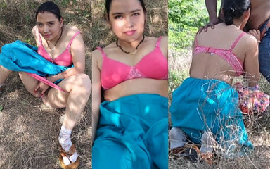 बस में अकेली लड़की केबिन में नंगी हो गई