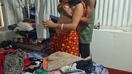 युवा पत्नी फोरप्ले