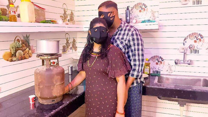 सुंदर देसी सौतेली माँ सेक्स