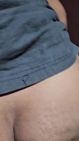 उसकी पत्नी को सह बनाकर अपने बाल पकड़ें