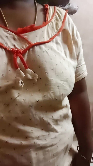 मैंने अपनी पत्नी के गले में खराश देखी और वह अभी भी वहीं थी