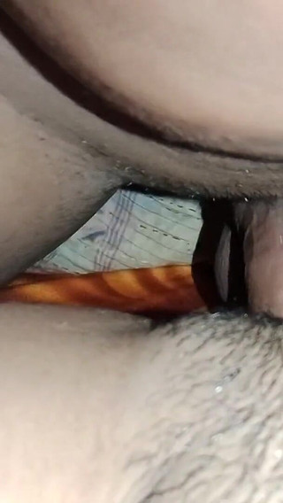 असली जोड़ा पहली बार गुदा का प्रयास कर रहा है