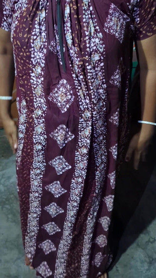 हॉट वहाबी ड्रेस बदलना