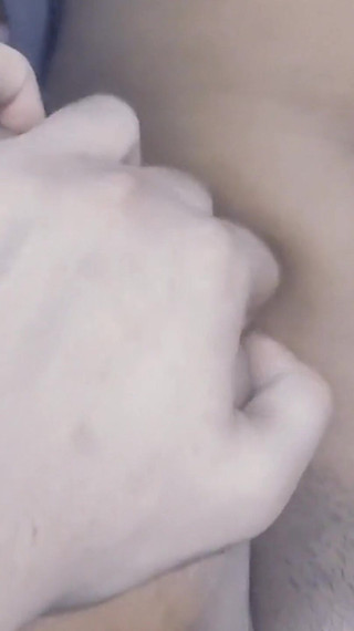 देसी क्यूट स्नैप को चोदा और उसके बड़े स्तन दबाये