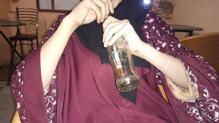 मेरी पड़ोसी इतनी कामुक है कि वह बड़ा लंड पूर्ण हिंदी फ़ुटजॉब चाहती है