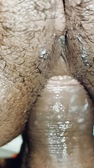 मेरी गर्ल फ्रेंड पहली बार गुदा मैथुन गधे और उधम मचाते हुए