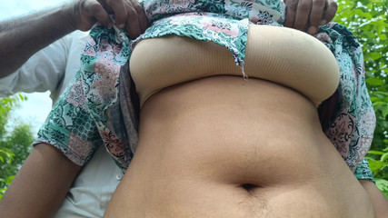 सौतेली बहन की आउटडोर चुदाई