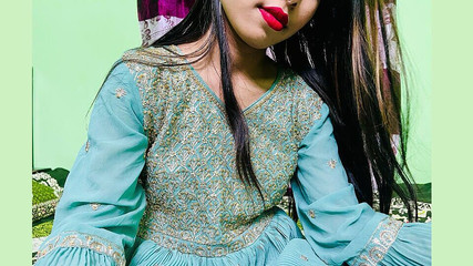 जब घर खाली हो तो मेरी सुपर सेक्सी दोस्त सौतेली बहन के साथ जोरदार चुदाई