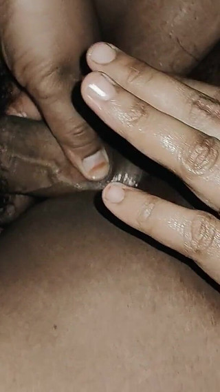 बड़ी चूत वाली लड़की की चुदाई का वीडियो